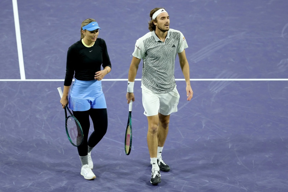 Tsitsipas và Badosa từng đánh cặp ở sự kiện biểu diễn tại Indian Wells hồi tháng 3. Ảnh: ATP Tour